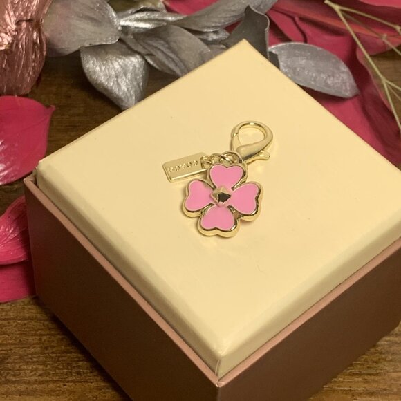 Flower Bag Charm Zipper pull - Picture 3 of 5